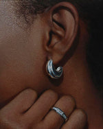 Load image into Gallery viewer, Stella Soeur in 18k Brown Gold, Size 6
